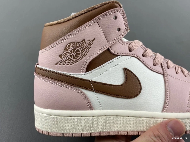 Jordan BQ6472-620 Air Mid  1 Feasts  0728